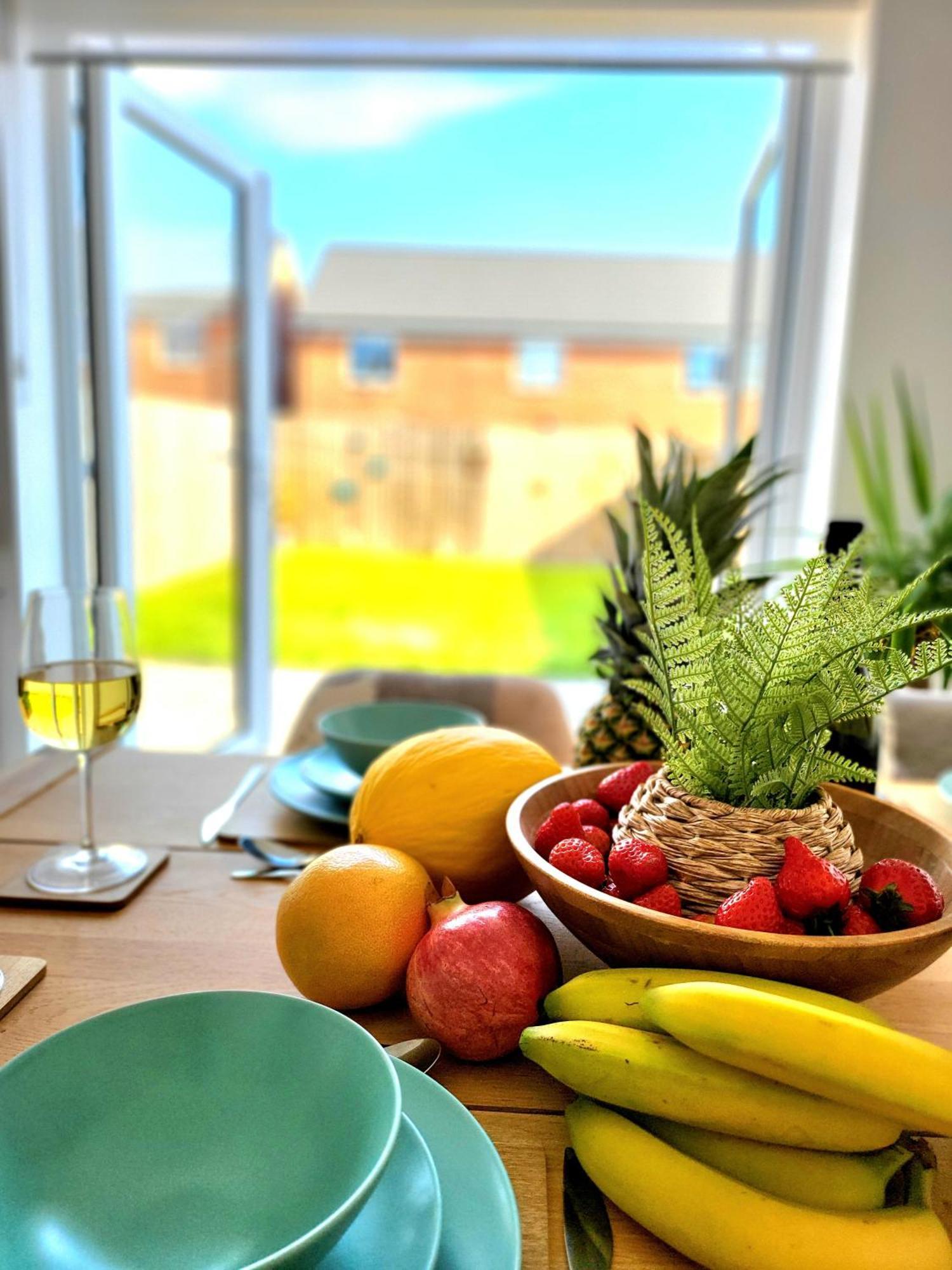 Seaside Beach Themed Home With Garden And Driveway Lytham St Annes Kültér fotó